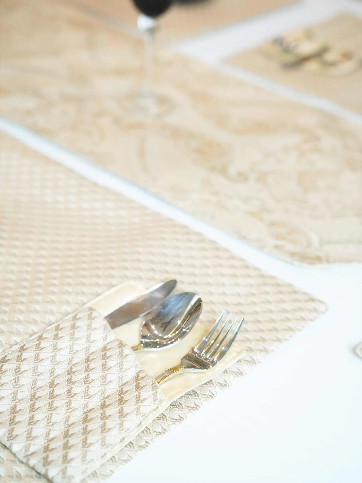 Ivory Damask Table Runner Set