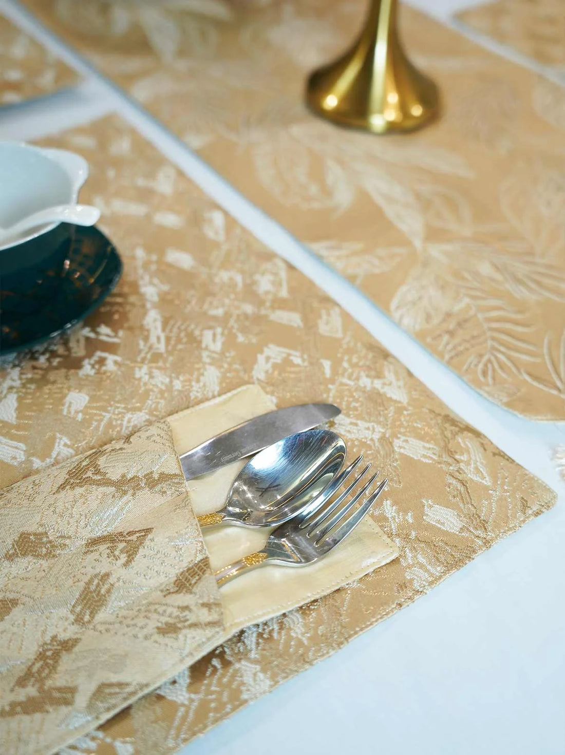 Gold Quartz Table Runner Set