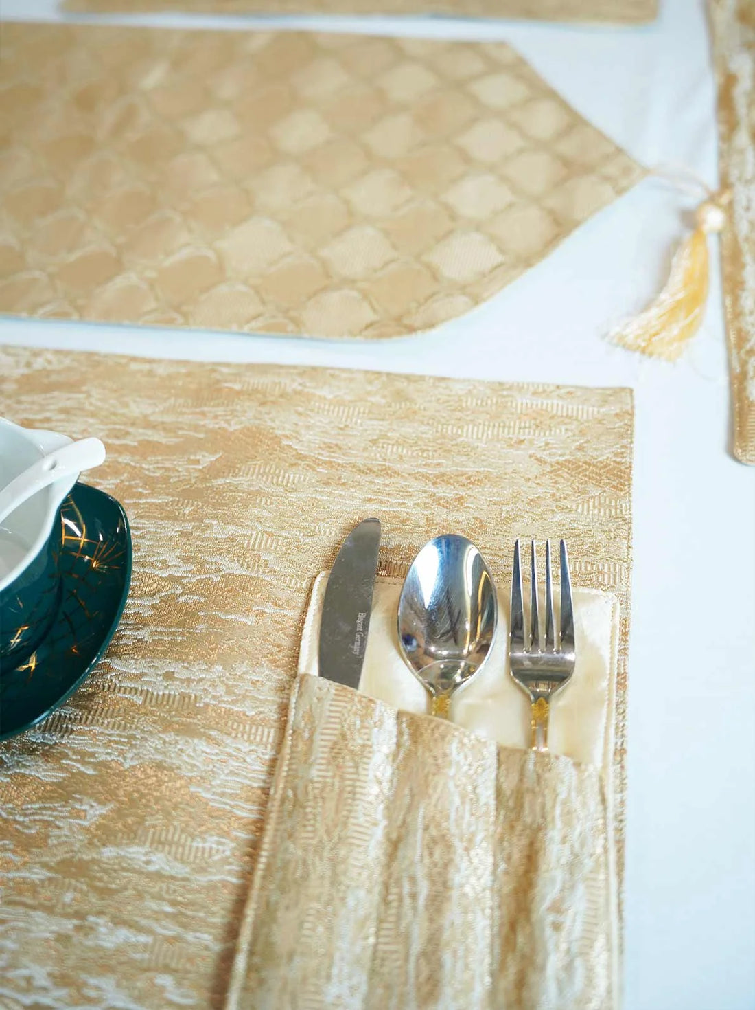 Elysian Gold Table Runner Set