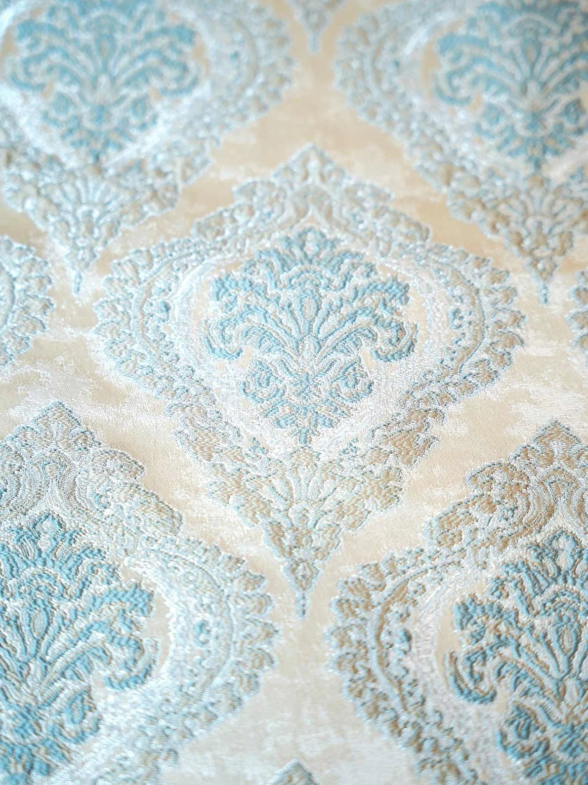 Platinum Skyline Table Runner