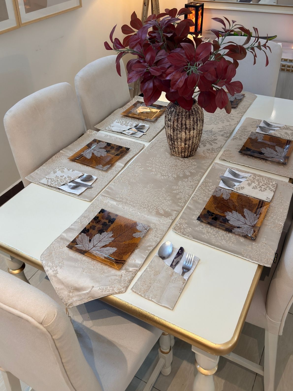 Vintage Jacquard Table Runner Set