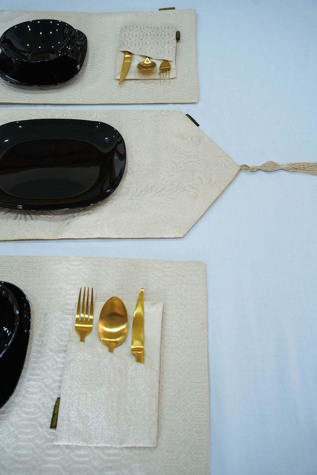 Light Skin Golden Table runner Set