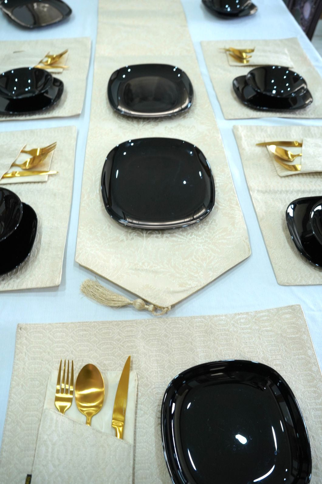 Light Skin Golden Table runner Set
