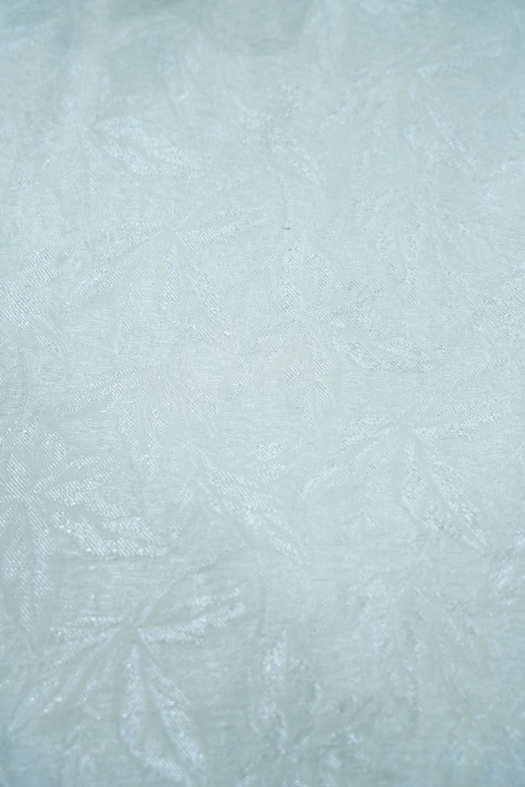 Baroque White Table Runner