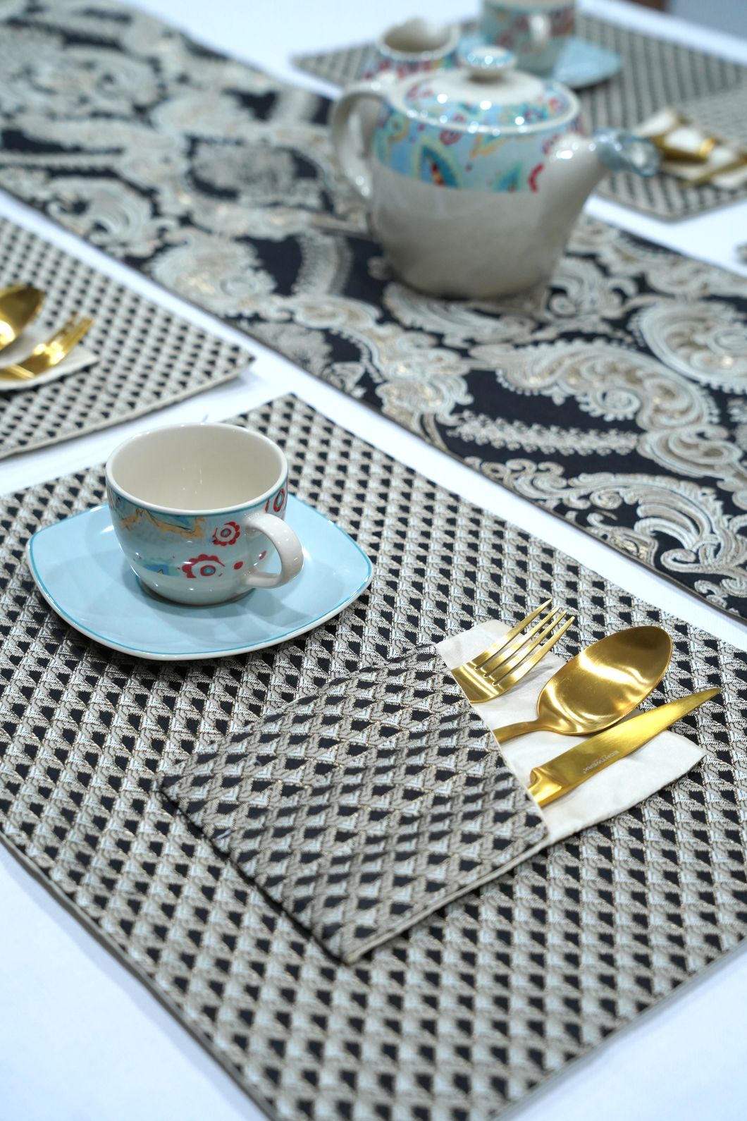 Baroque Black Gold Cutlery Holder