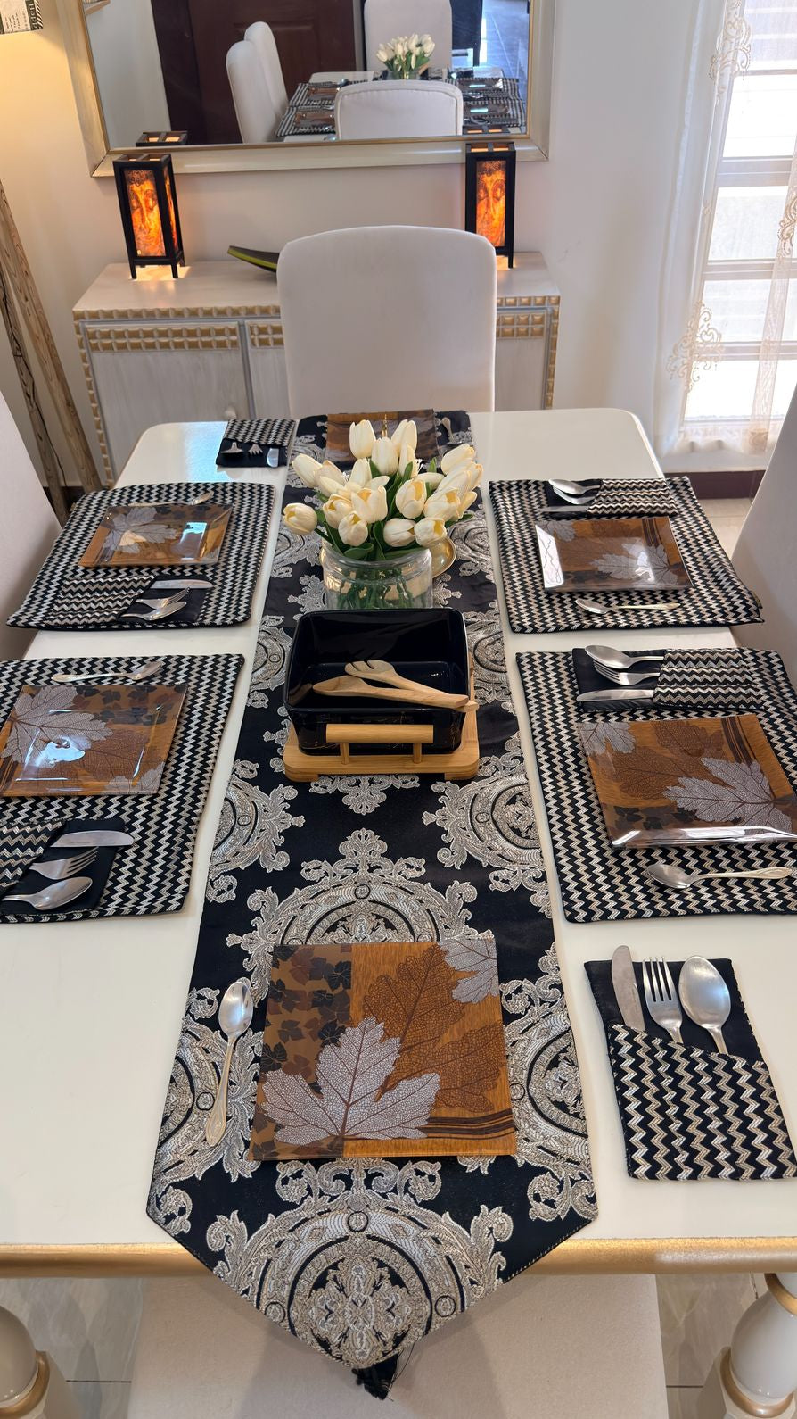 Crown Gold Black Table Runner Set