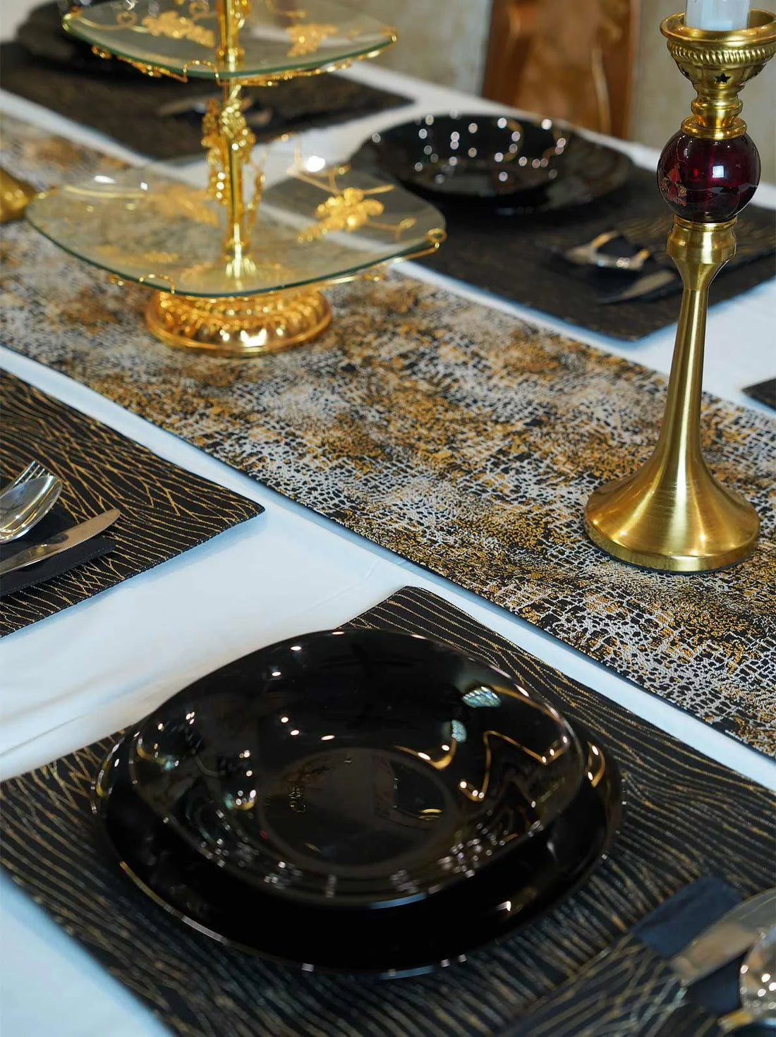 Chenille Damask Table Runner Set