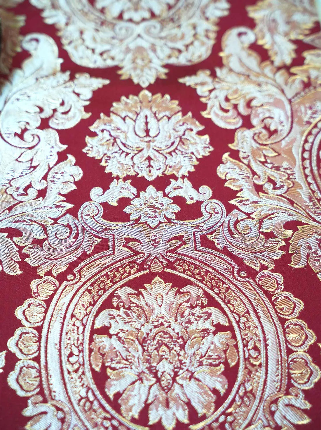 Imperial Wine Table Runner